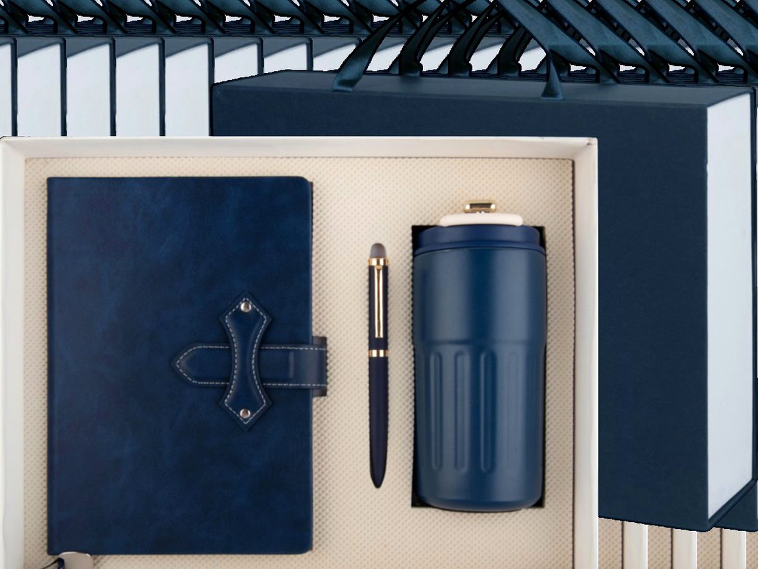 Navy Onboarding Kit — corporate gift